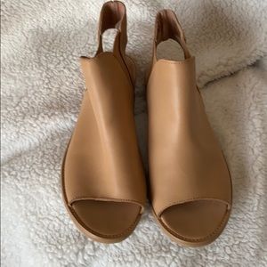 Musse & Cloud open toe, sling back